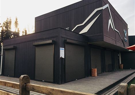 Servicio de persianas metálicas en Hospitalet para comercios